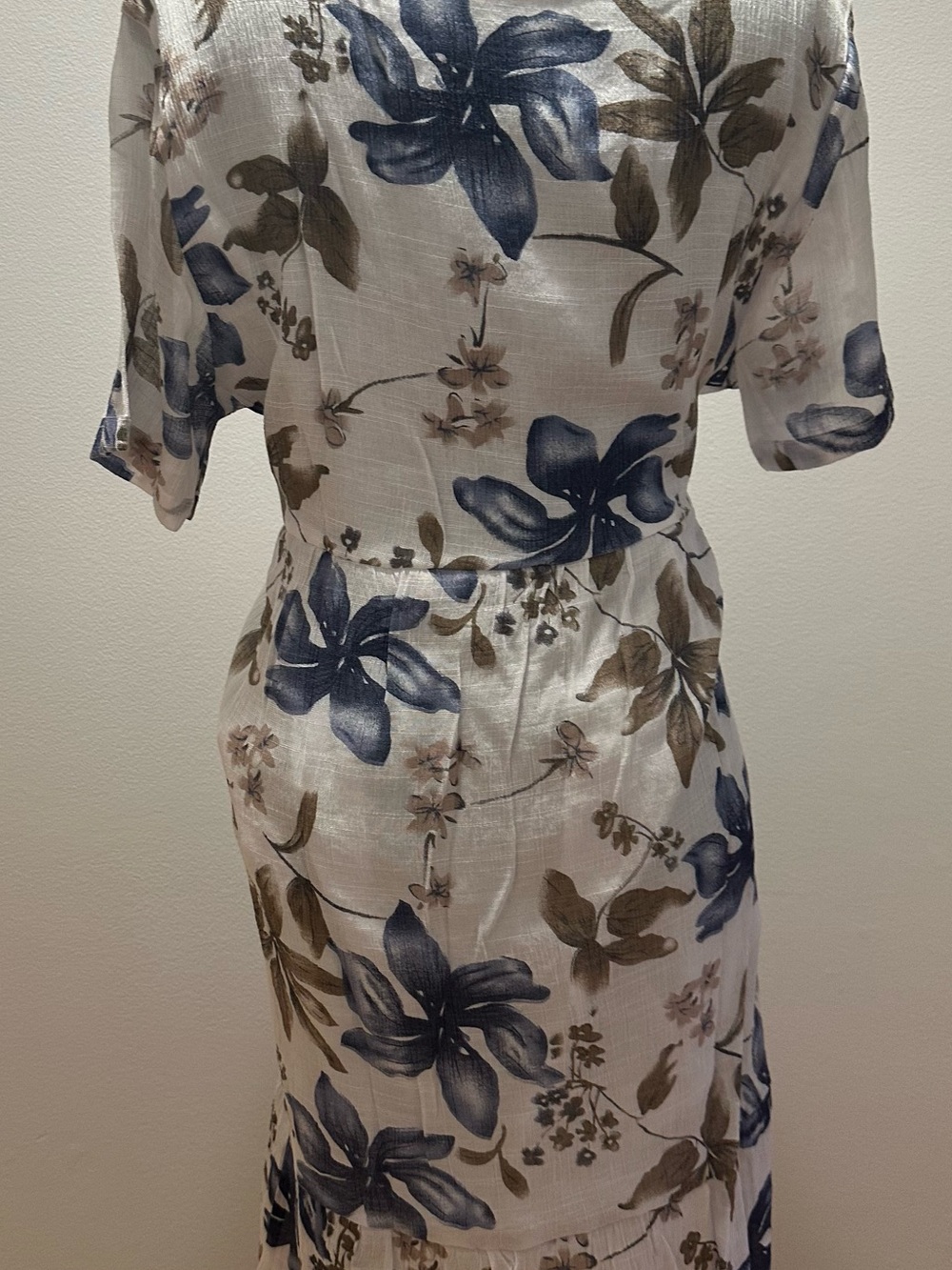 PAPA Vancouver Light Blue/Brown/Ivory Lined Dress with bottom ruffle & pockets - Picture 4 of 7